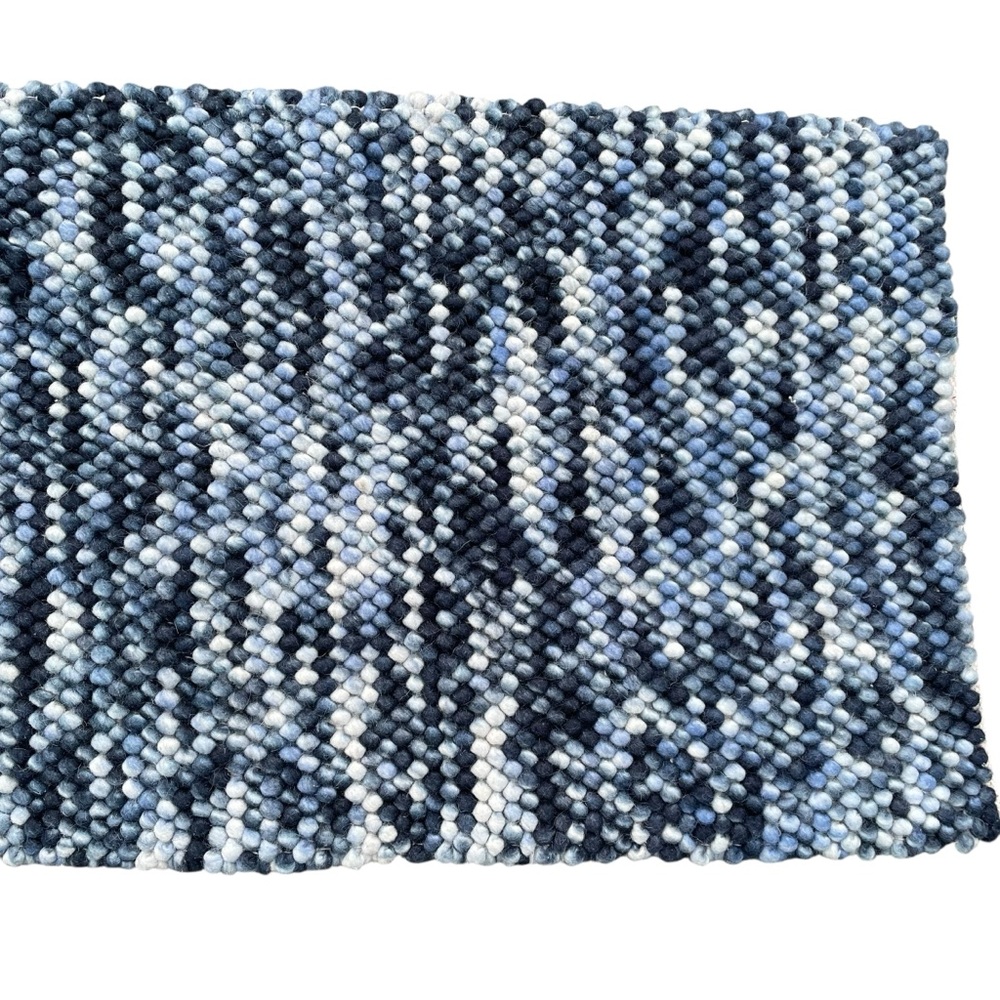 CAM LIVING Naturals Collection Wool Bauble Rug - Picture 5 of 10